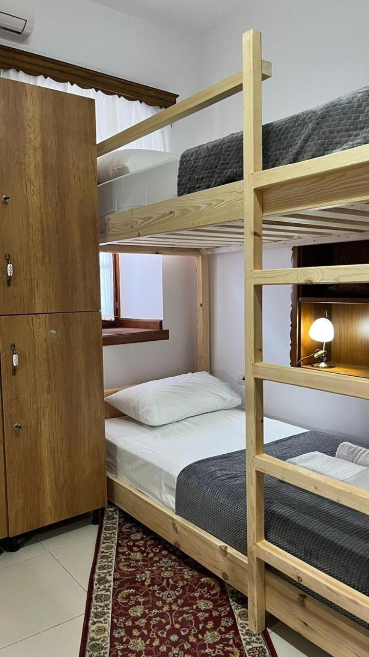 Cico Hostel &Private Room Gjirokastër Esterno foto