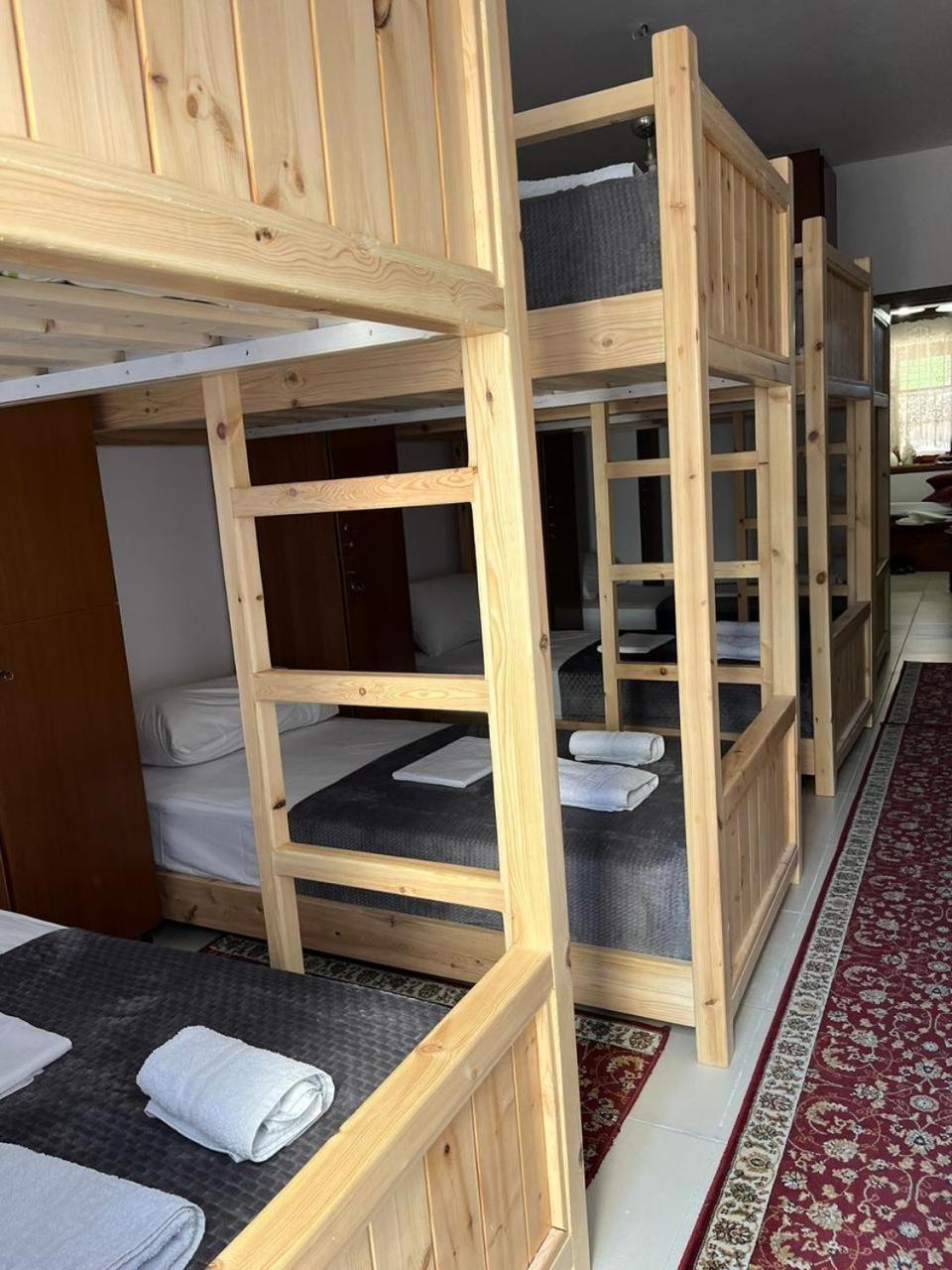 Cico Hostel &Private Room Gjirokastër Esterno foto